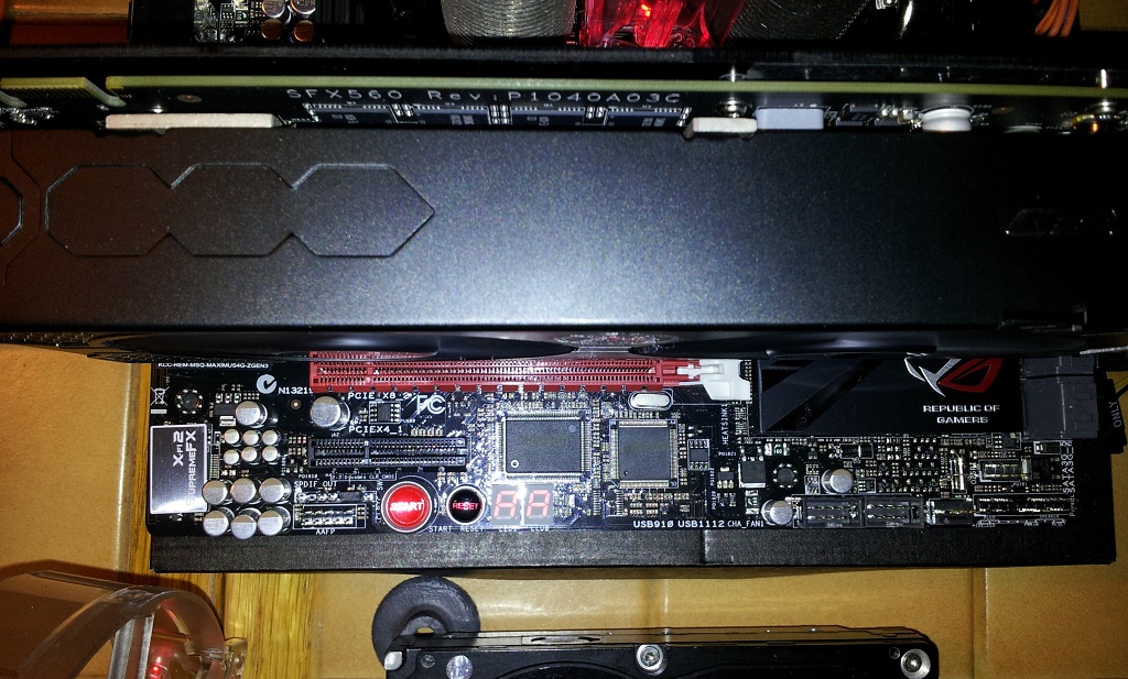 http://img75.xooimage.com/files/4/b/a/pcie2.2-3263afd.jpg